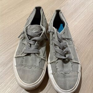 Casual Gray Canvas Sneakers